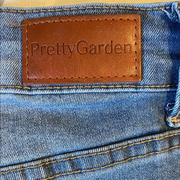 Pretty Garden Wide Leg Jeans Size 8 - Picture 4 of 8